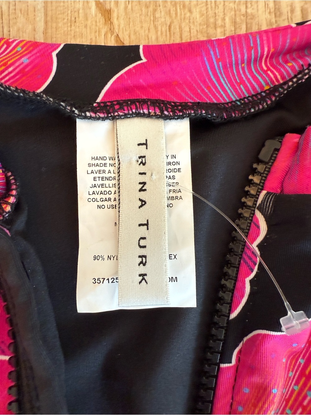 Trina Turk Fluery Paddlesuit One Piece Size L Long Sleeve Zip NWOT - Picture 5 of 10